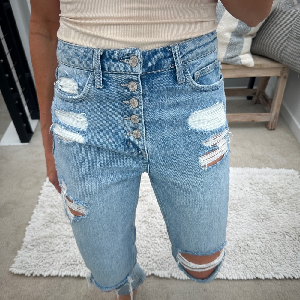 Vervet by Flying Monkey High Rise Button Fly Distressed Mom Jeans | Size 27 - Picture 6 of 15